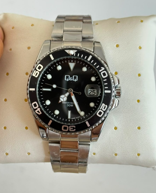 RELOJ Q&Q DE ACERO INOXIDABLE